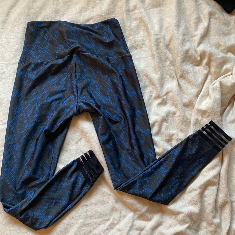 Onzie tights